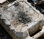 Dirty plastic trimmings and scraps