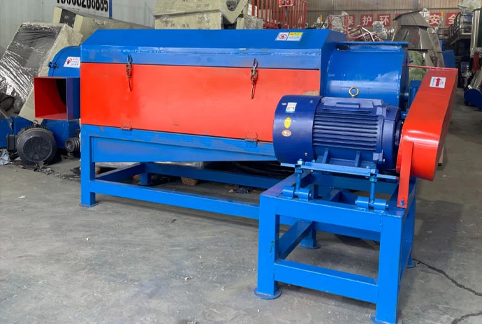 Features stainless steel screens and a balanced system to ensure stable operation at high speeds.